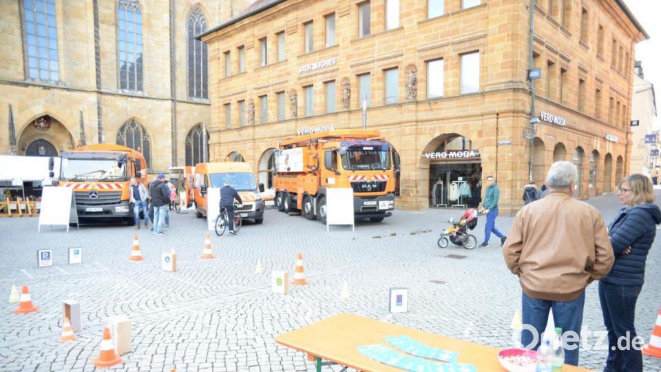 Der Bauhof informierte über seine Fahrzeuge und Arbeit. Bild: Andreas Brückmann