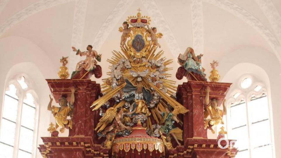 Der Altar steht im Chorraum, der schon zur Zeit der Karmelitermönche bestanden hatte. Bild: rpp