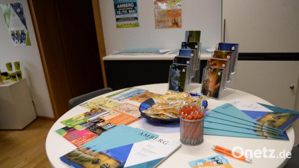 Viele Infos und Präsente lagen bereit. Bild: Andreas Brückmann