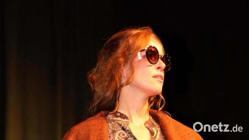 Models, Publikum, Künstler und Organisatoren brachten sich auf vielfältige Weise an zwei Tagen beim Abend der Mode ein. Bild: Oliver Zippe