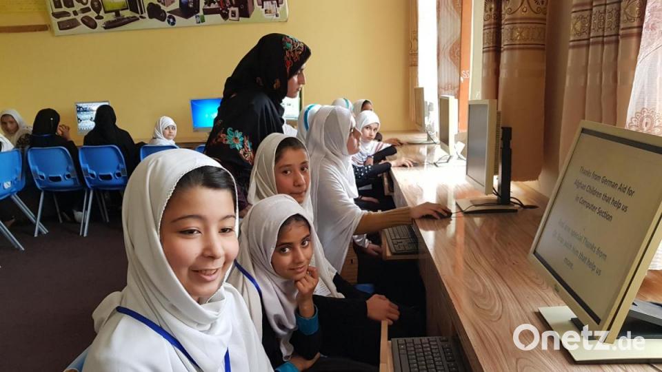 In der Provinz Nangarhar eröffnete die Kinderhilfe eine neue Computer-Klasse. Bild: Kinderhilfe Afghanistan
