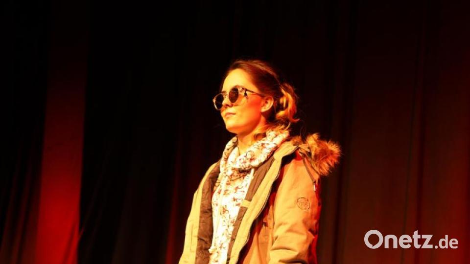 Models, Publikum, Künstler und Organisatoren brachten sich auf vielfältige Weise an zwei Tagen beim Abend der Mode ein. Bild: Oliver Zippe