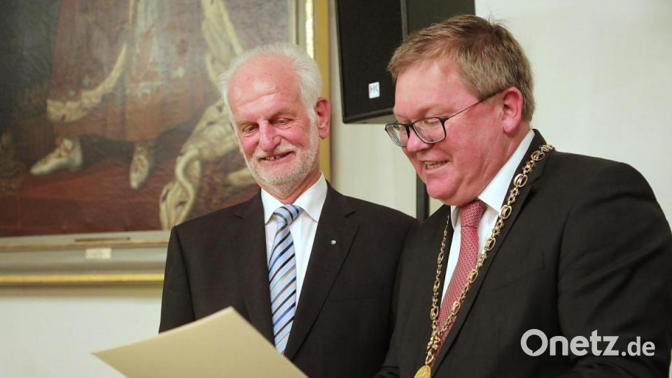 Verleihung Ehrenbürgerwürde an Alt-OB Wolfgang Dandorfer im Großen Rathaussaal Bild: Wolfgang Steinbacher