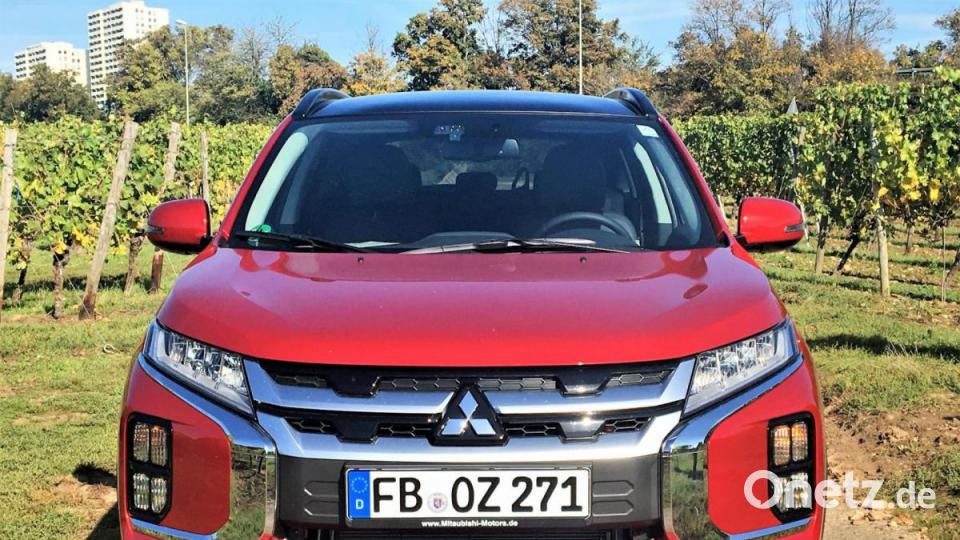Markant und kraftvoll das neue Markengesicht des kleinen Mitsubishi. Bild: bz