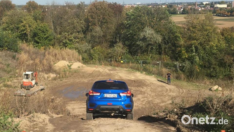 Eine Bergabfahrhilfe wie im Outlander hat der ASX nicht, aber auch so lassen sich auch steile Abhänge meistern. Bild: bz