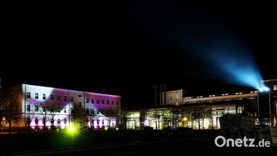 Bei der Nacht der Wissenschaft an der Ostbayerischen Technischen Hochschule gab es am Freitagabend einiges zu entdecken. Bild: Petra Hartl