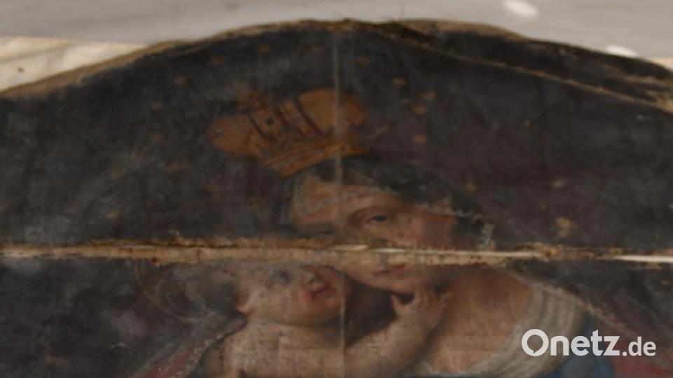 Die Restaurierung des Heiligen Grabes schreitet voran. Bei einem Besuch in Parsberg machte sich die Steinwaldia ein Bild davon. Bild: wro