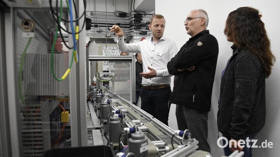 Bei der Nacht der Wissenschaft an der Ostbayerischen Technischen Hochschule gab es am Freitagabend einiges zu entdecken. Bild: Petra Hartl