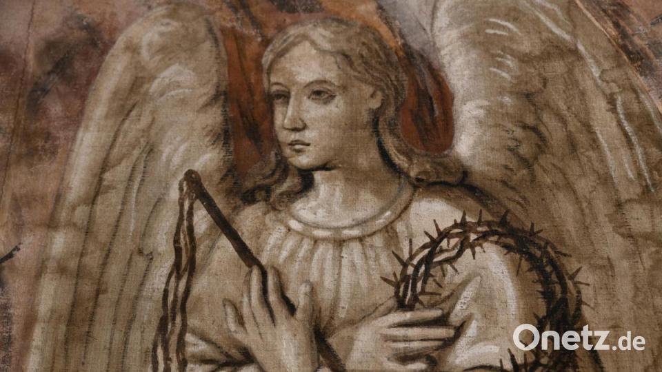 Die Restaurierung des Heiligen Grabes schreitet voran. Bei einem Besuch in Parsberg machte sich die Steinwaldia ein Bild davon. Bild: wro