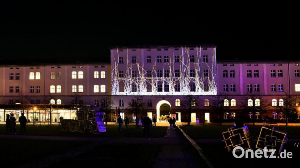 Bei der Nacht der Wissenschaft an der Ostbayerischen Technischen Hochschule gab es am Freitagabend einiges zu entdecken. Bild: Petra Hartl