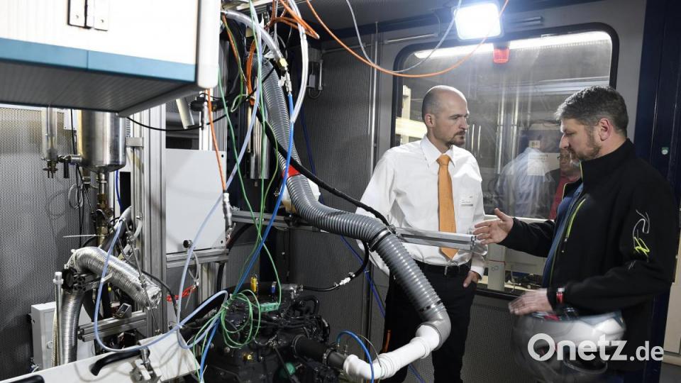 Bei der Nacht der Wissenschaft an der Ostbayerischen Technischen Hochschule gab es am Freitagabend einiges zu entdecken. Bild: Petra Hartl