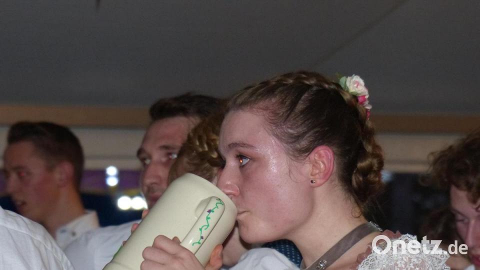 Die Kirwa-Modln haben auch Durst. Bild: hme