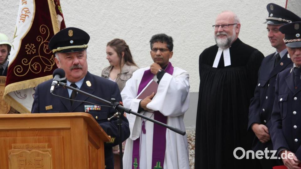 Im Namen des Kreisfeuerwehrverbandes sprach Kreisbrandrat Andreas Wührl. Bild: wro