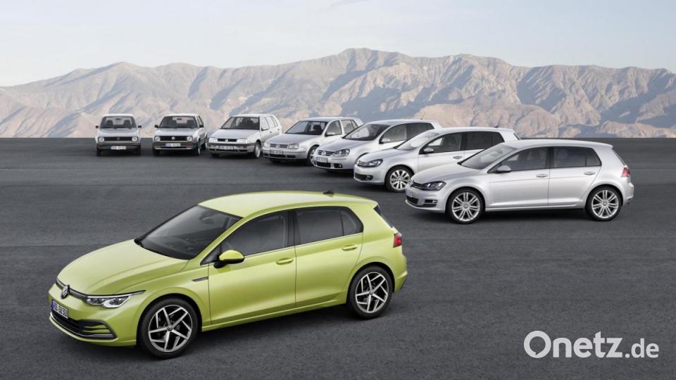 Alle acht auf einen Streich: Vom Golf I von 1974 bis zur neuesten Generation VIII hat sich der Kompakte zum meist verkauften Auto Deutschlands entwickelt. Bild: Volkswagen AG