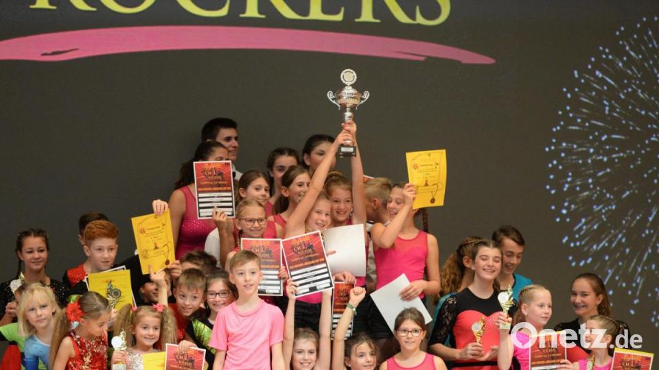 Eröffnet am Vormittag mit einem Breitensportturnier, zu dem der Tanznachwuchs aus der ganzen Nordbayerischen Region kam. 17 Paare in drei Startklassen stellten sich der Jury. Bild: Andreas Brückmann