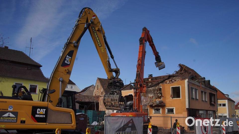 Abbruch Haas-Haus in Pfreimd. Bild: exb/Robert Eger