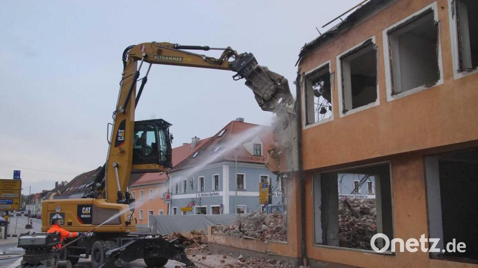 Abbruch Haas-Haus in Pfreimd. Bild: exb/Robert Eger