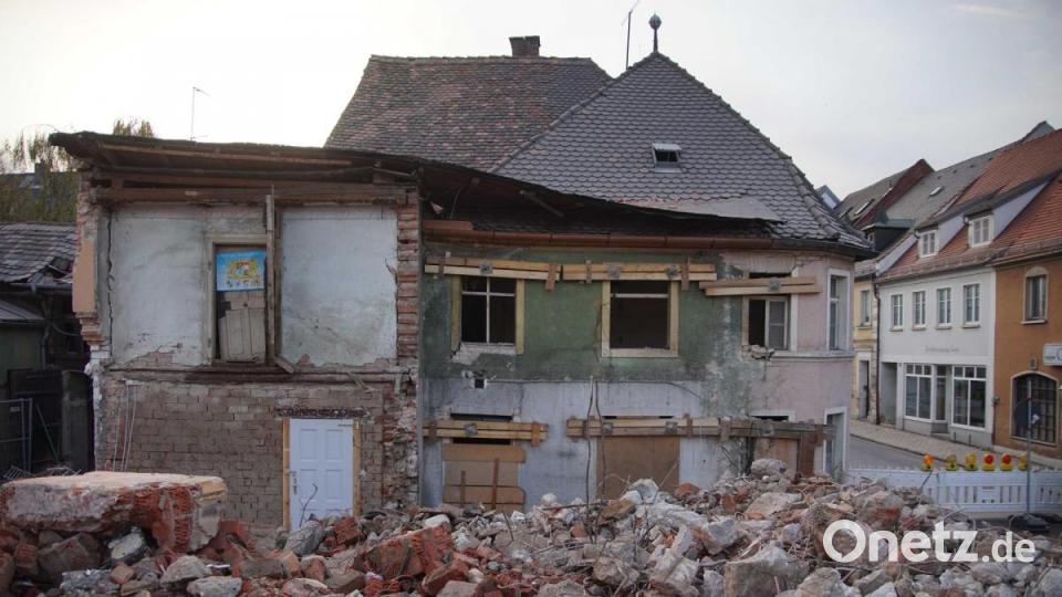 Abbruch Haas-Haus in Pfreimd. Bild: exb/Robert Eger