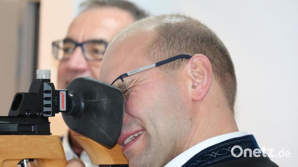 Ely Eibisch konzentriert sich auf das Ziel. Bild: rpp