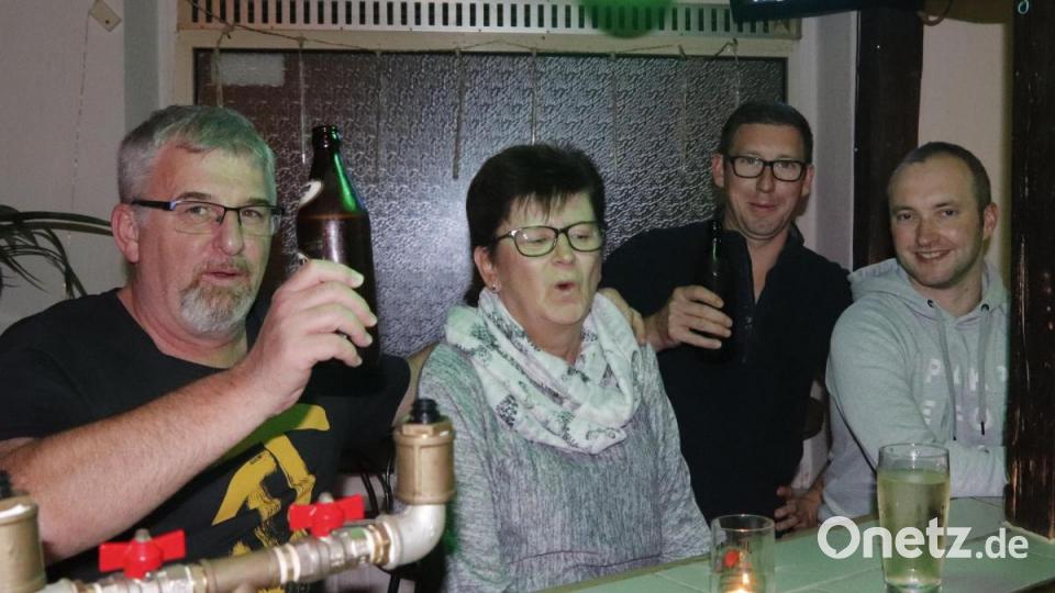Prost! Bild: mfh