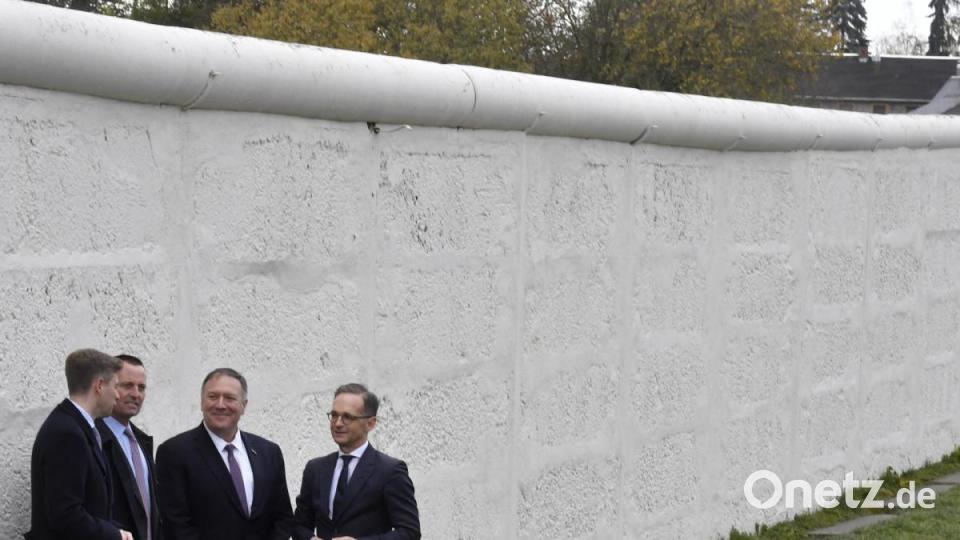 US-Außenminister Mike Pompeo ist am Donnerstagmittag im Rahmen seines Deutschlandbesuchs im Örtchen Mödlareuth eingetroffen. Das Dorf mit knapp 50 Einwohnern war zur Zeit der deutschen Teilung von einer Grenzmauer durchschnitten und hatte deshalb den Beinamen „Little Berlin“ erhalten. Bild: John Macdougall