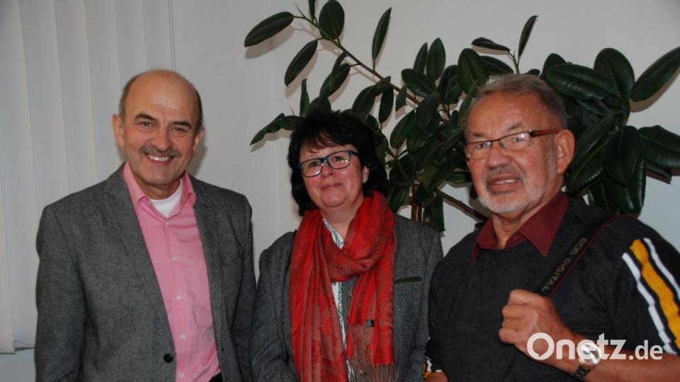 Georg Lang (von links), Johanna Baier und Christoph Fröhlich im Gespräch. Bild: Portner