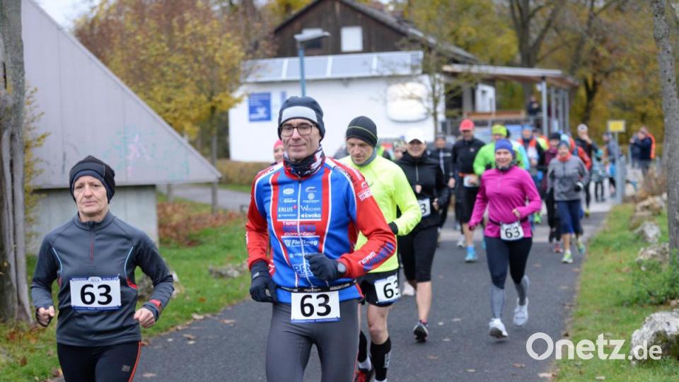 Die mittlerweile 16. Auflage des Amberger-Ultra-Laufes lockte zum Abschluss der Laufsaison wieder viele Teilnehmer nach Amberg. Bild: Andreas Brückmann