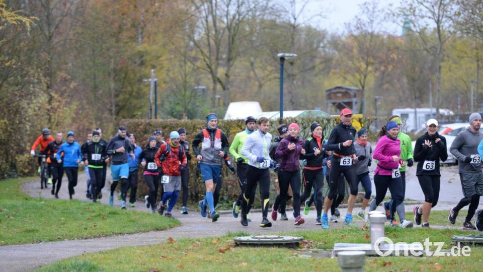 Die mittlerweile 16. Auflage des Amberger-Ultra-Laufes lockte zum Abschluss der Laufsaison wieder viele Teilnehmer nach Amberg. Bild: Andreas Brückmann