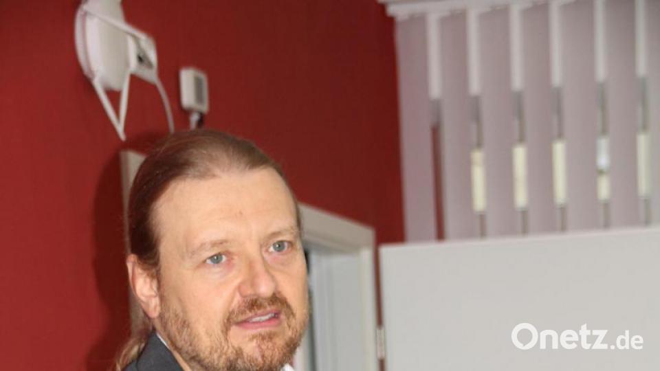 Stellvertretender Chefredakteur Kai Gohlke bei seiner Ansprache. Bild: frd