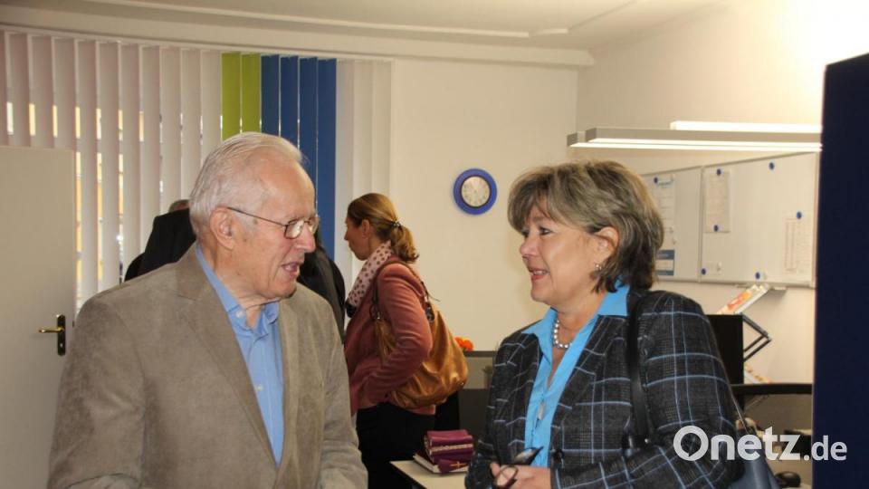 Stellvertretende Ressortleiterin Claudia Völkl im Gespräch mit Ludwig Berger. Bild: frd