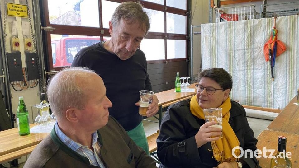 Michaela und Kurt Haas, bis vor kurzem noch in Neunkirchen ansässig, leiteten in Weiden am See die Arbeitsgruppe Partnerschaftsjubiläum. Dazu gehörte die Vorbereitung des Festgottesdienstes, den nicht nur der Weidener Winzerchor, sondern auch Franz Lahm, Markus Bäumler und der junge Sänger Florian Neubauer musikalisch gestalteten. Die Ausstellung „Zeitreise“ zeigte im Gemeindezentrum Bilder der 50-jährigen Partnerschaft. Auch engagierte das Ehepaar Haas die Haydn-Brass als Jubiläums Highlight. Bild: Karin Wilck
