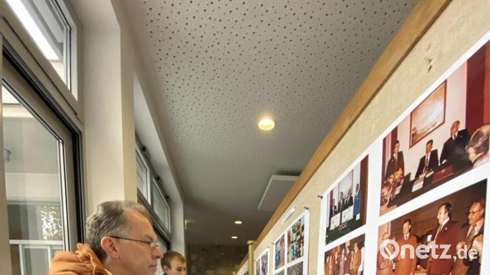 Blick in die Ausstellung &quot;Zeitreise&quot; und damit auf 50 Jahre Partnerschaft zwischen Weiden am See und Weiden in der Oberpfalz. Bild: Karin Wilck