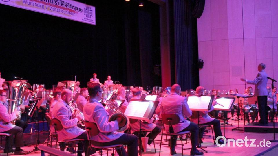 Das Heeresmusikkorps präsentiert sich an diesem Abend als sinfonisches Blasorchester. Bild: fsb