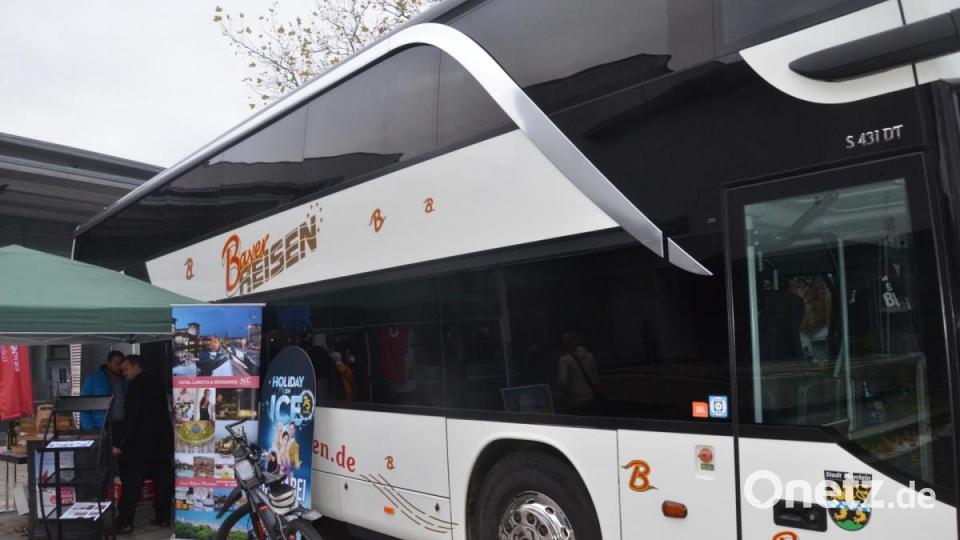 Auch regionale Busunternehmer stellten sich vor. Bild: Kunz