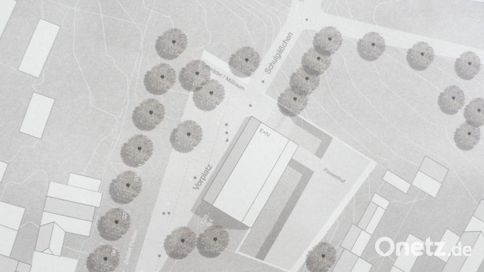 Am nahezu höchsten Punkt inmitten des Marktes Kirchenthumbach wird für die Schule ein sehr kompakter fünfgeschossiger Baukörper entstehen. Die Offene Ganztagsschule ist als eigenständiger Bauteil im Hanggeschoss angeordnet. Repro: lep