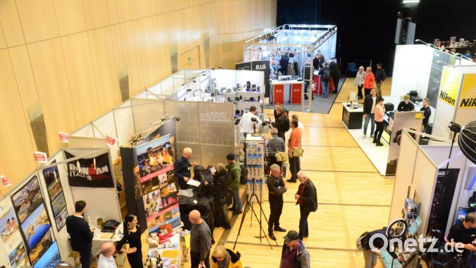 Riesenandrang bei den Foto- und Reisetagen in der Max-Reger-Halle. Bild: Kunz