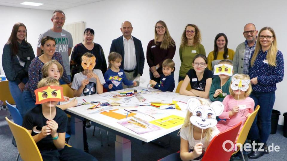 Gruppenbild im Landesamt für Pflege Bild: Stephanie Gräß