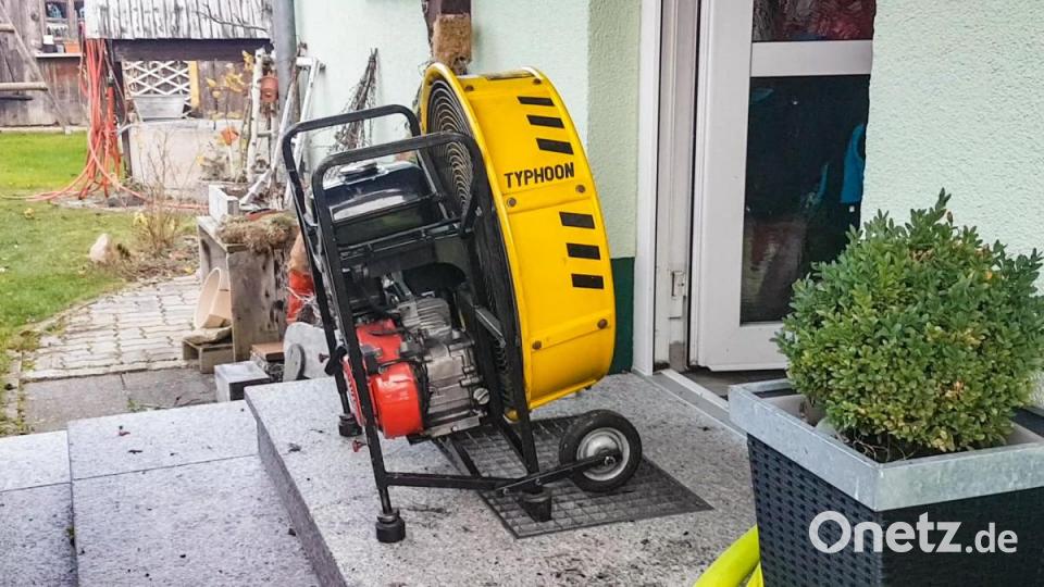 Mit einem Drucklüfter wurde das Haus belüftet Bild: rw
