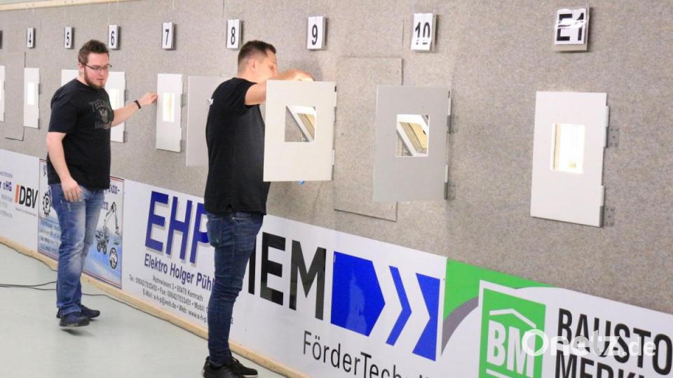 Viele freiwillige Helfer sorgten für einen reibungslosen Ablauf des Schießbetriebs. Bild: rpp