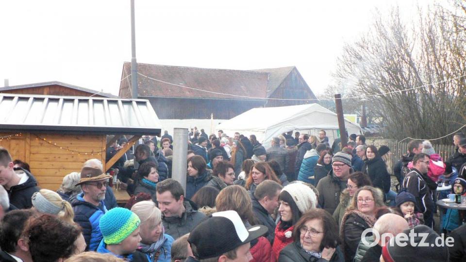 Etwa 1000 Gäste besuchten den etwas anderen Adventsmarkt am Mühlenweg. Bild: Petra Lettner