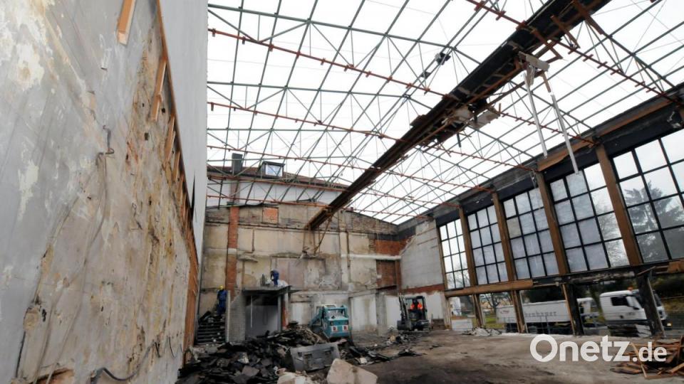 Die Abbrucharbeiten am ehemaligen Josefshaus gehen weiter. Bild: Stephan Huber