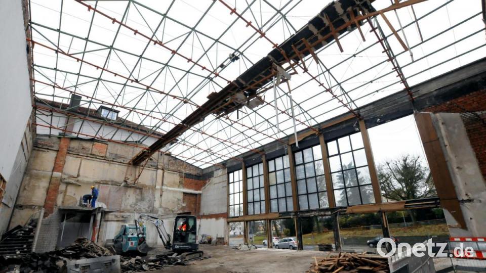 Die Abbrucharbeiten am ehemaligen Josefshaus gehen weiter. Bild: Stephan Huber