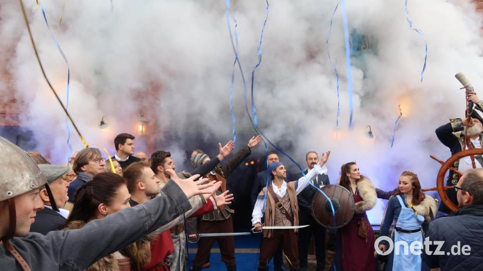 Eröffnung mit Getöse. Bild: Kunz