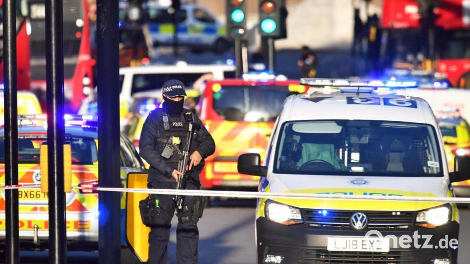 Britischen Medien zufolge ist es auf der London Bridge in der britischen Hauptstadt zu einem gewaltsamen Zwischenfall gekommen. Dabei sollen mehrere Schüsse gefallen sein. Bild: Dominic Lipinski/PA Wire/dpa