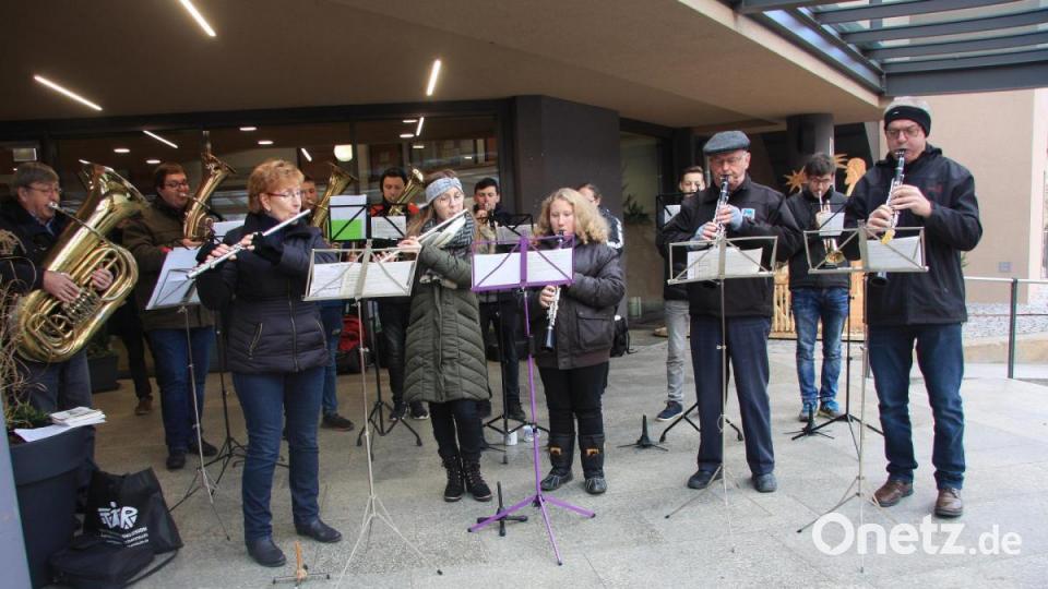 Eindrücke vom 33. Weihnachtsmarkt in Wiesau. Bild: wro