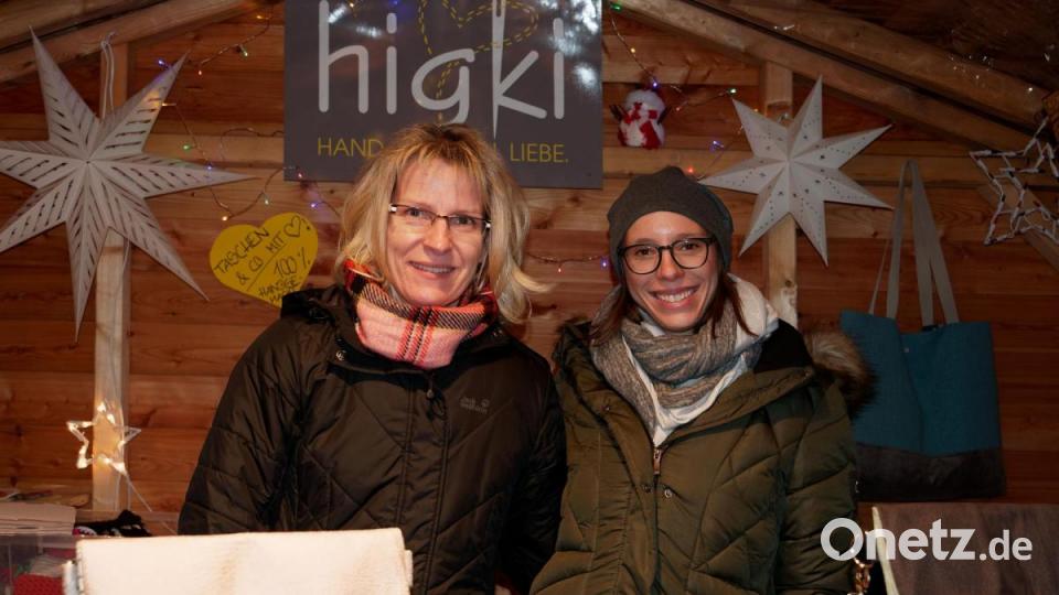 Auch der achte Tirschenreuther Weihnachtsmarkt entpuppt sich gleich am ersten Wochenende als Publikumsmagnet und ist damit ein voller Erfolg für den Lions-Club als Veranstalter. Bild: tr