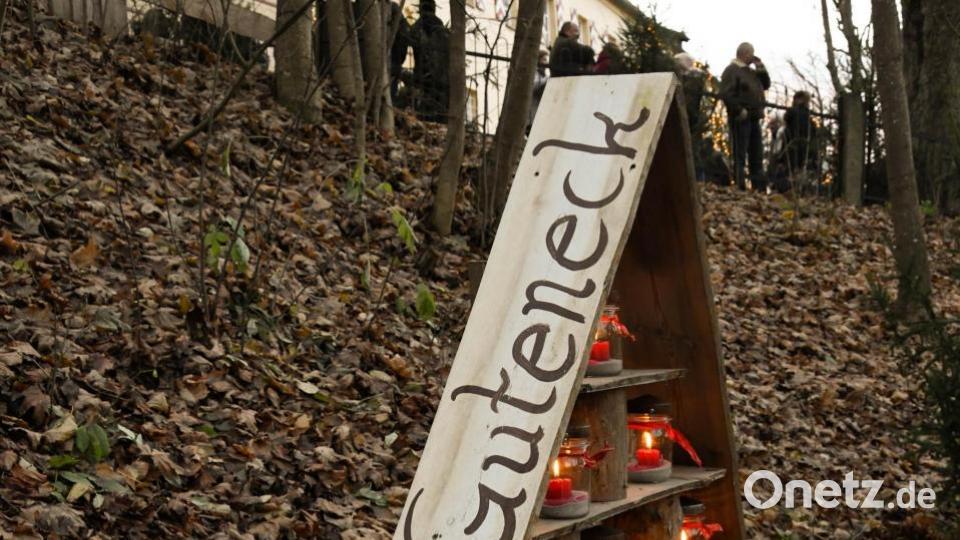 Großer Andrang herrschte bei der Eröffnung des Weihnachtsmarktes in Guteneck. Bild: Freya Stoeckl