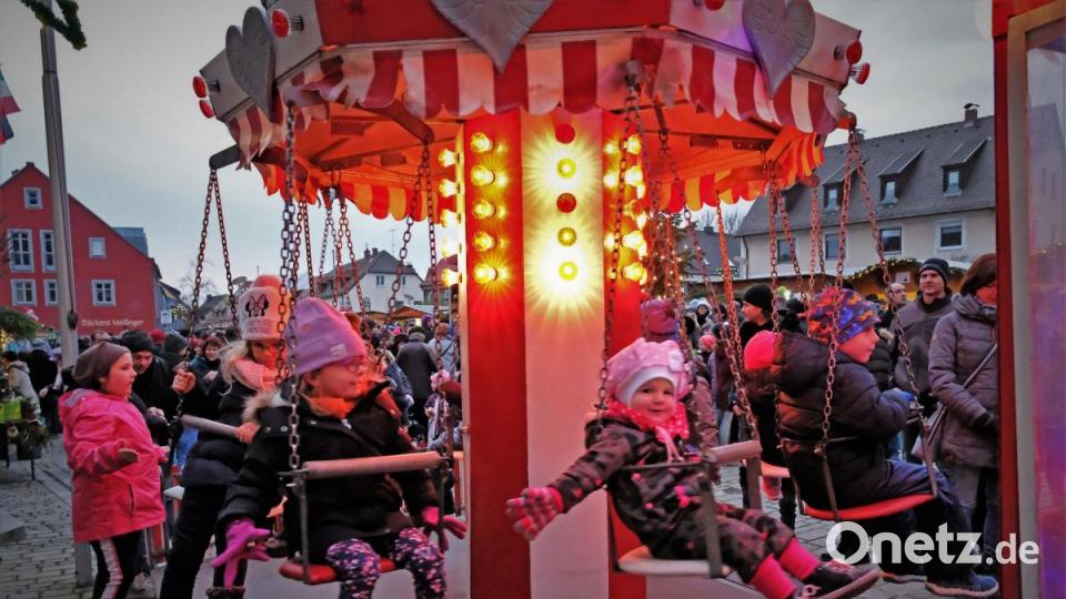 Das kleine Karussell war unermüdlich in Betrieb. Bild: twi