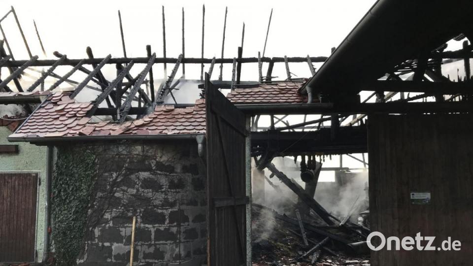 Der Schaden ist enorm. Die Kripo Weiden ermittelt derzeit zur Brandursache. Bild: Gabi Schönberger