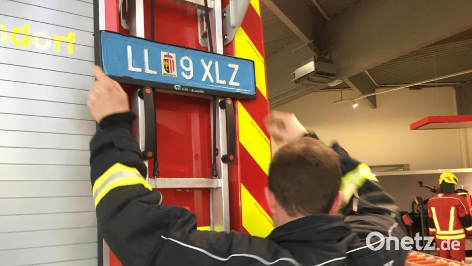 Die Feuerwehren Freudenberg-Wutschdorf und Schnaittenbach holen ihre neuen Löschgruppenfahrzeuge in Österreich ab. Bild: eik